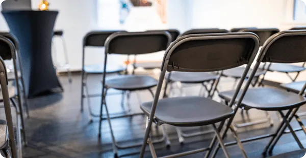 Eventmöbler: Rätt val för hållbara och lönsamma investeringar - Flexonomic